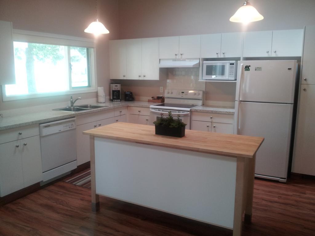 Radium Valley Vacation Resort Инвермор Екстериор снимка